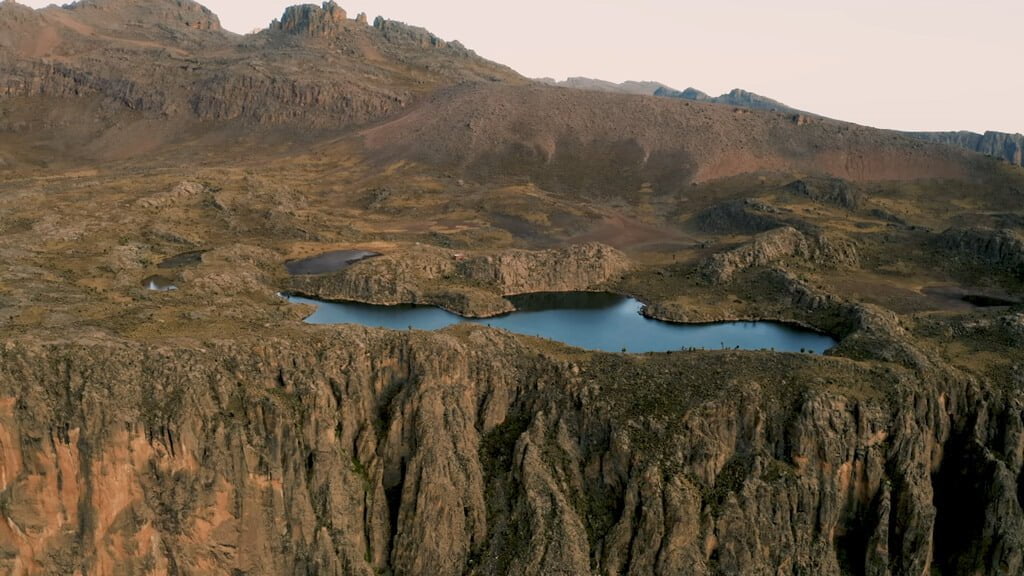 Halls Tarn – Lakes and Tarns on Mount Kenya